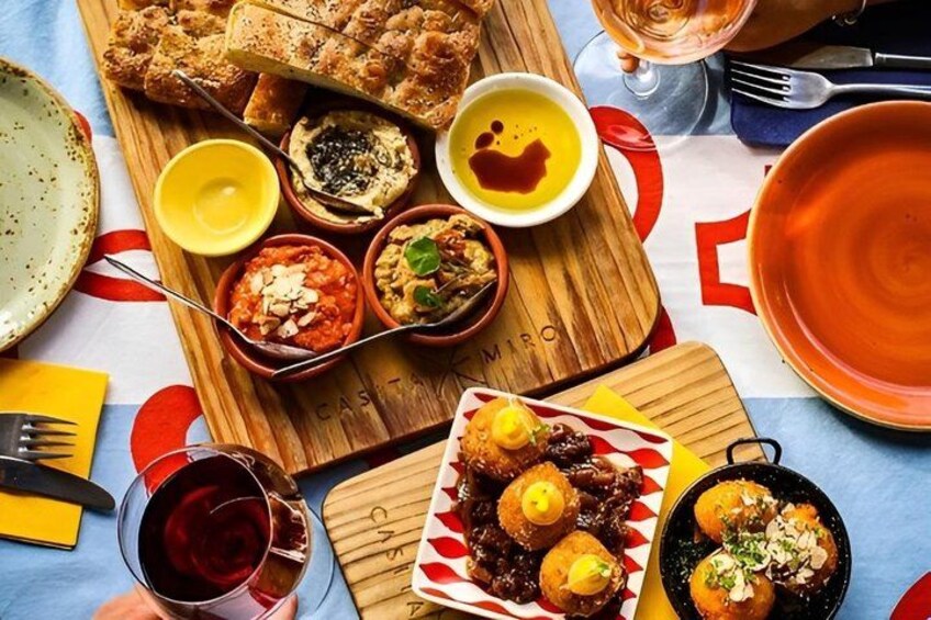 Waiheke Island Gourmet Food and Wine Tour with Oysters 3