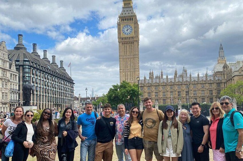 London Sightseeing Walking Tour with 30+ sights 4