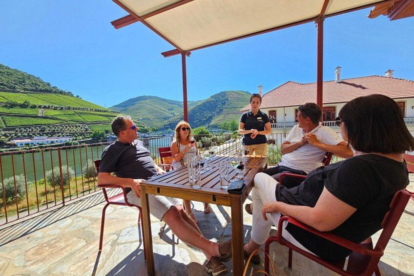 Private Douro Valley Tour with Sommelier, Lunch and Wine Tasting 3