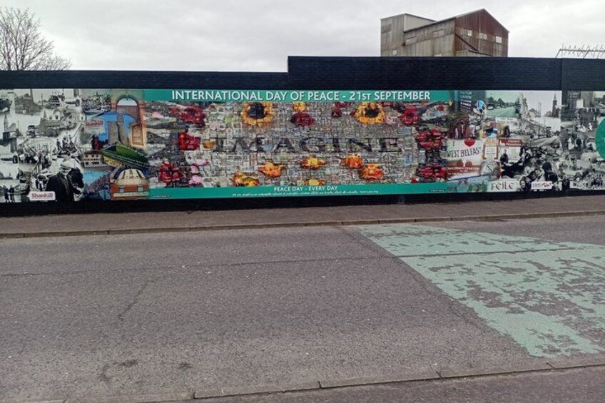 Belfast's Political Mural Taxi Tour 5