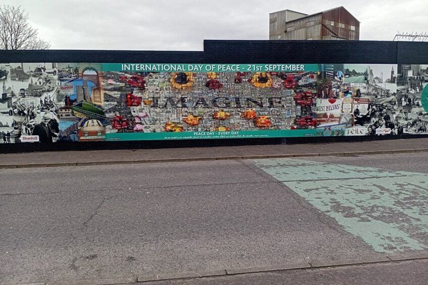 Belfast's Political Mural Taxi Tour 4