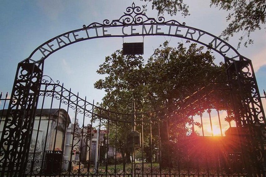 New Orleans Garden District and Cemetery Bike Tour 2