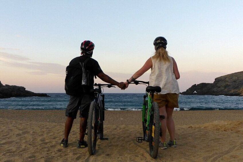 Romantic Cycling Tour in Mykonos