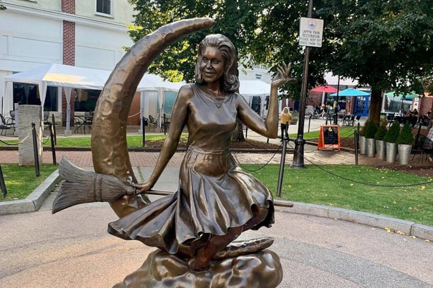 Self-Guided Smartphone Ghost Walking Tour in Salem 5