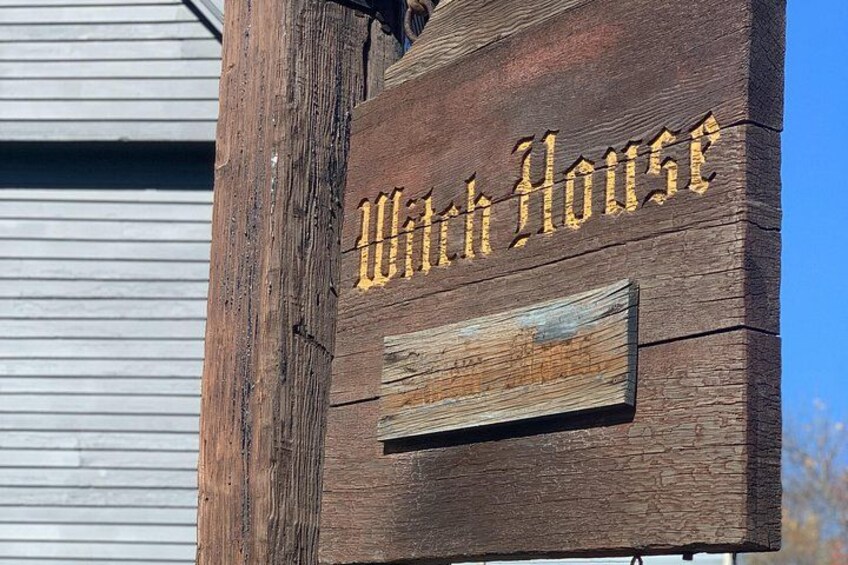 Self-Guided Smartphone Ghost Walking Tour in Salem 1