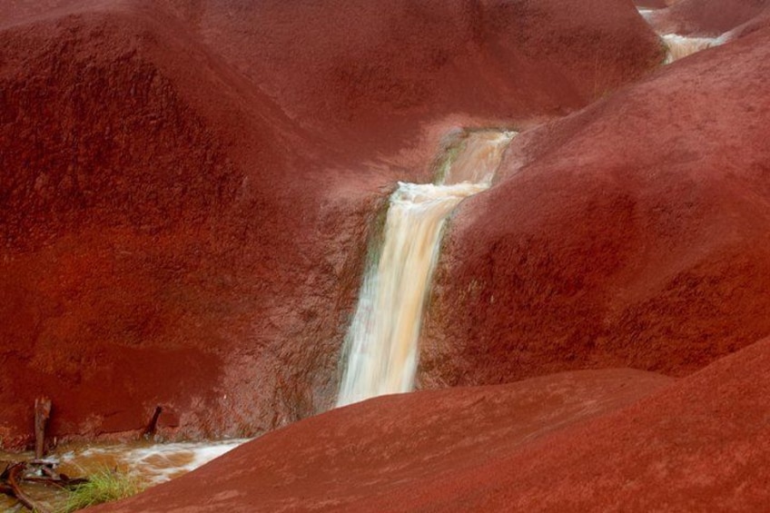 A red dirt waterfall?! Yup! 2