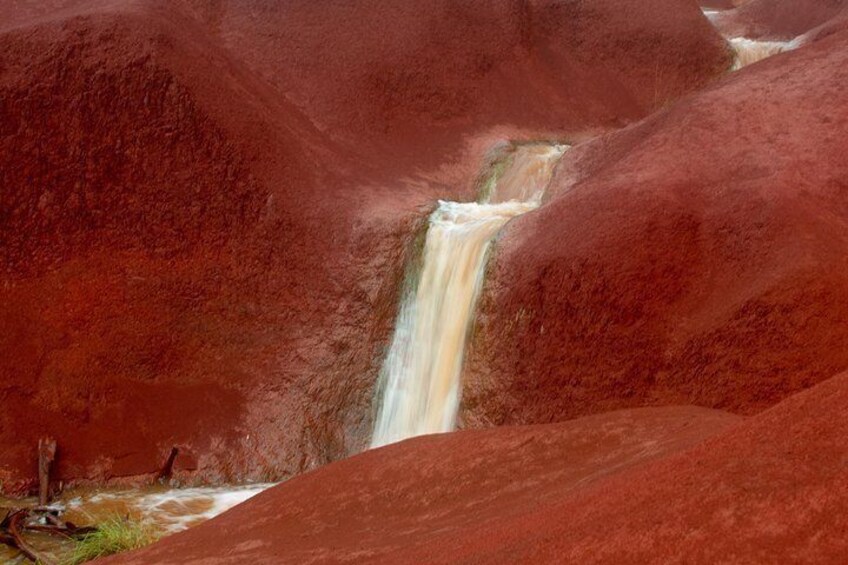 A red dirt waterfall?! Yup! 3