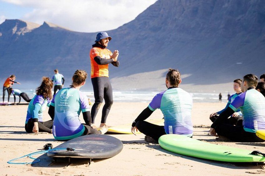 Step by step we teach you this incredible sport. You will love surfing 5