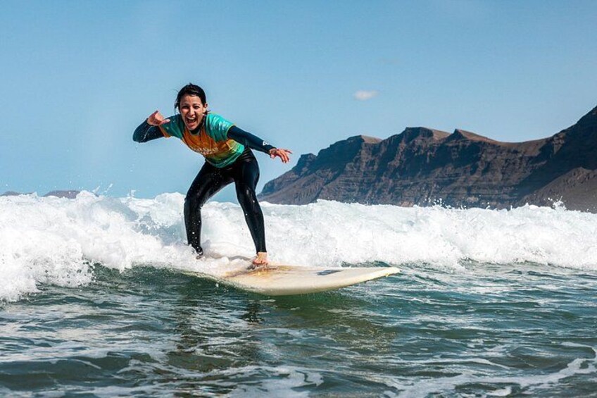 Most of our surf students catch a wave in their first lesson 1