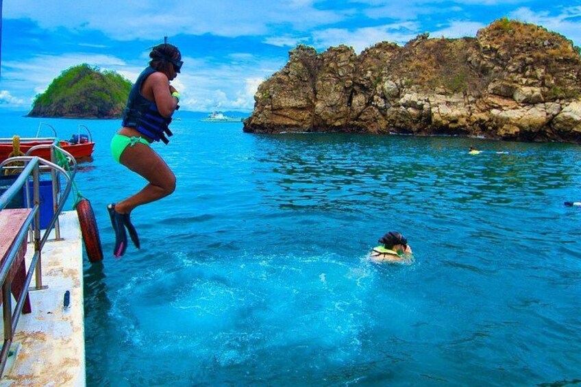 Full Day Tour to Tortuga Island from Jaco 4