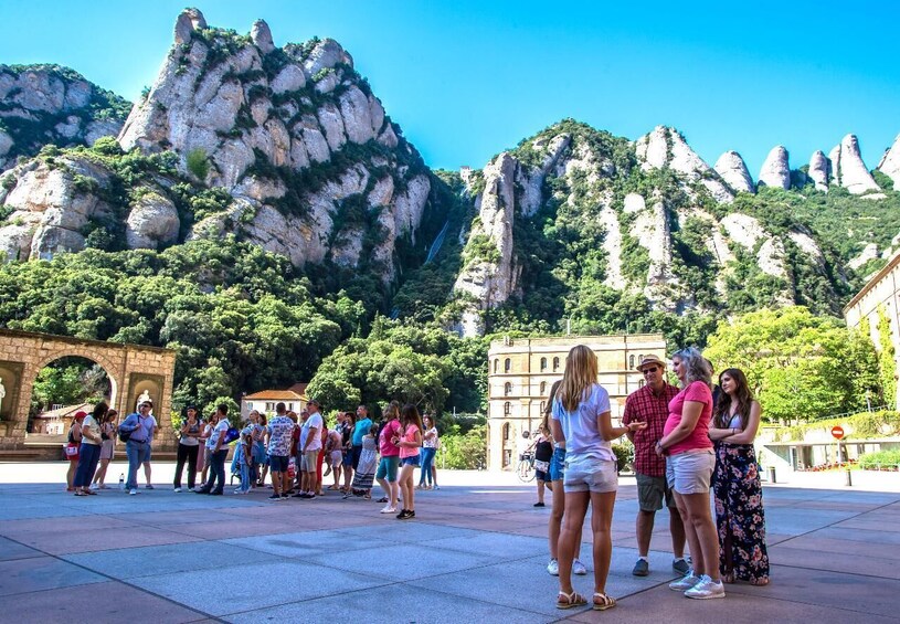 Combo Tour: Montserrat Half-Day Tour & Sailing Cruise 3