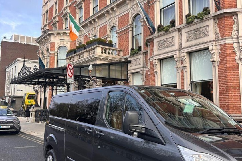 Authentic Dublin private car tour Top Ranked Dubliner guide Éamon 2