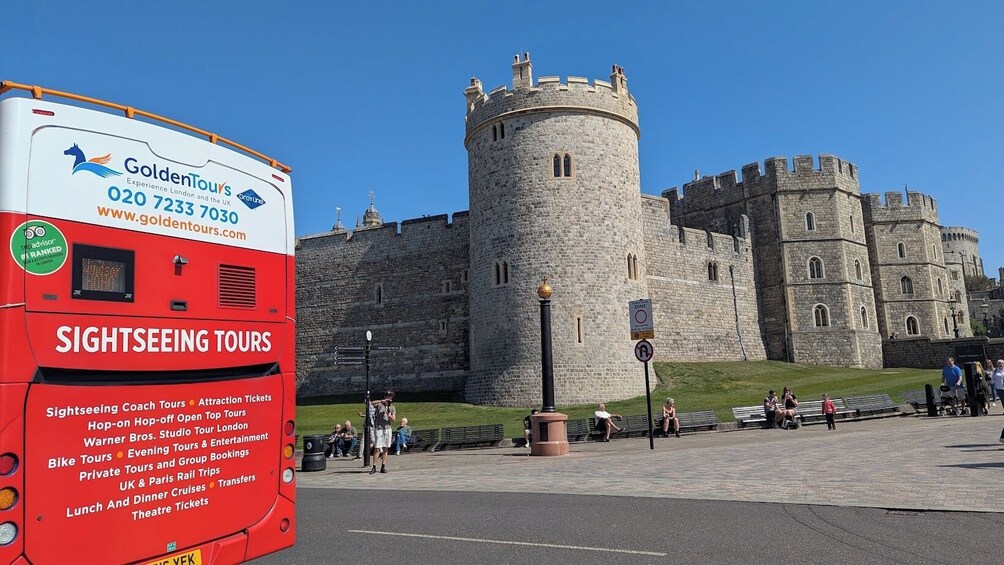 Hop-on Hop-off Open Top Tour of Windsor – 24 hours 4