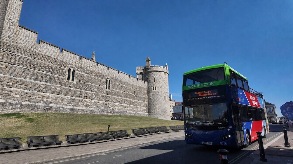 Hop-on Hop-off Open Top Tour of Windsor – 24 hours 1