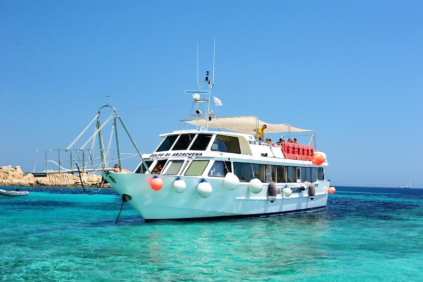 Boat tour in the La Maddalena Archipelago in Sardinia