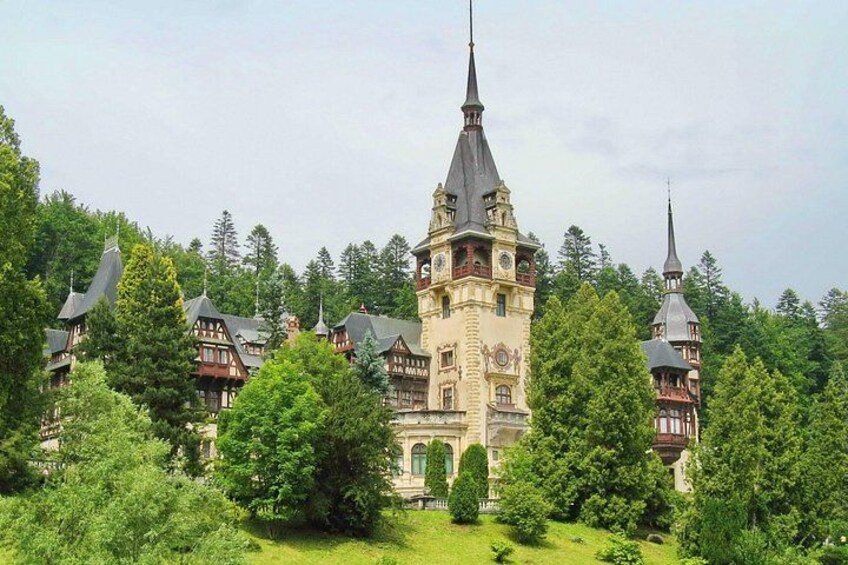 Hike&City Private tour- Peles Castle Tour and Bucegi Natural Park from Brasov 2