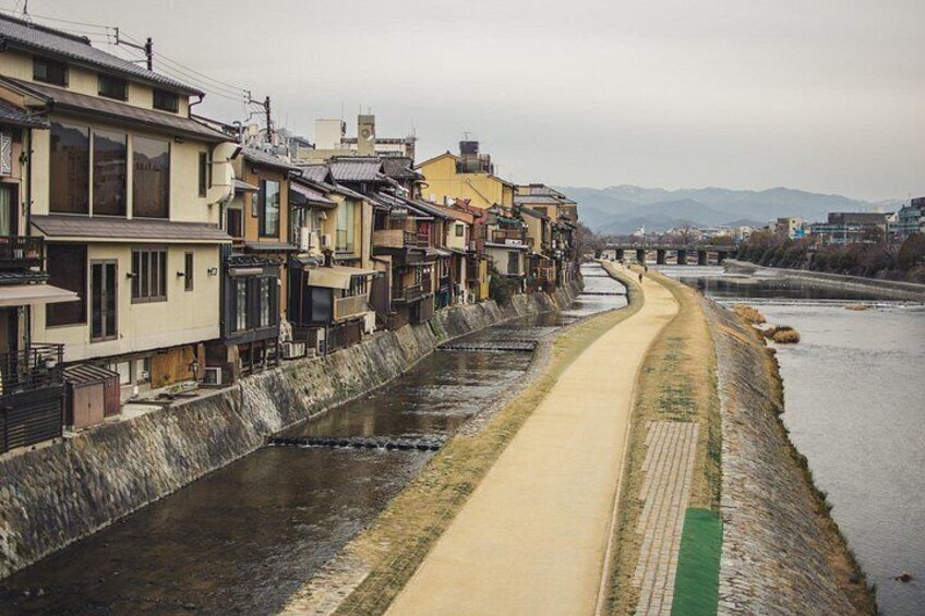 Kyoto Gion Cultural Walk & Geisha Show with Dining Options 2