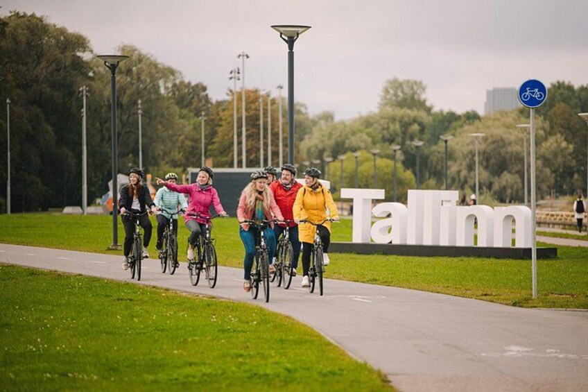 Tallinn Bicycle Sightseeing Tour 1