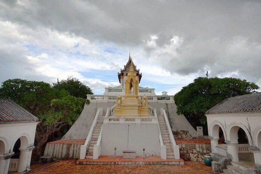 Petchaburi Highlights Khao Luang Cave, Palaces & Temples Group Tour from Hua Hin 2