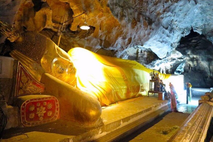 Petchaburi Highlights Khao Luang Cave, Palaces & Temples Group Tour from Hua Hin 4