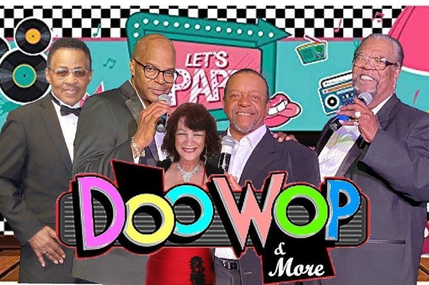 Un groupe de personnes posant devant un décor coloré sur lequel on peut lire le texte « DooWOP & More ». 1
