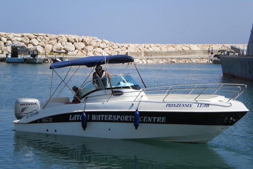 250HP LUXURY SELF-DRIVE SPEEDBOAT 1