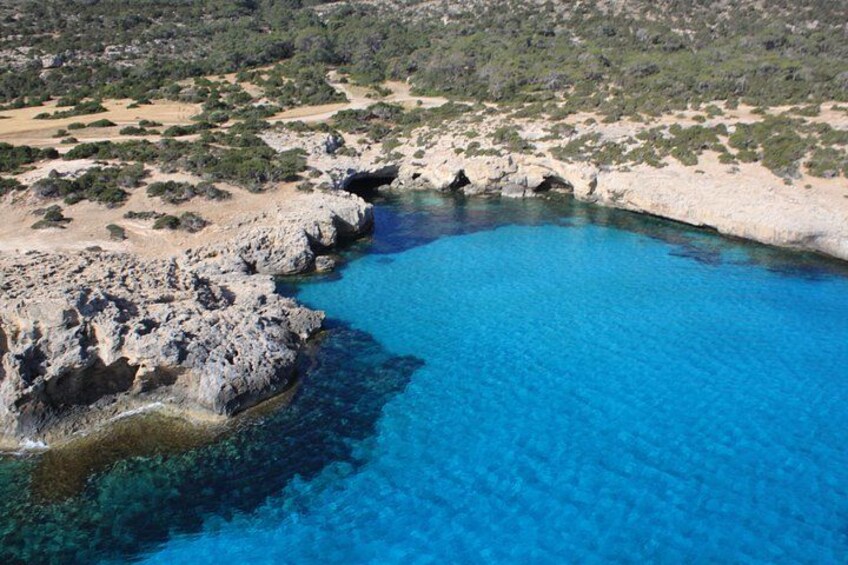 Manolis Bay (Explore the Caves) 4