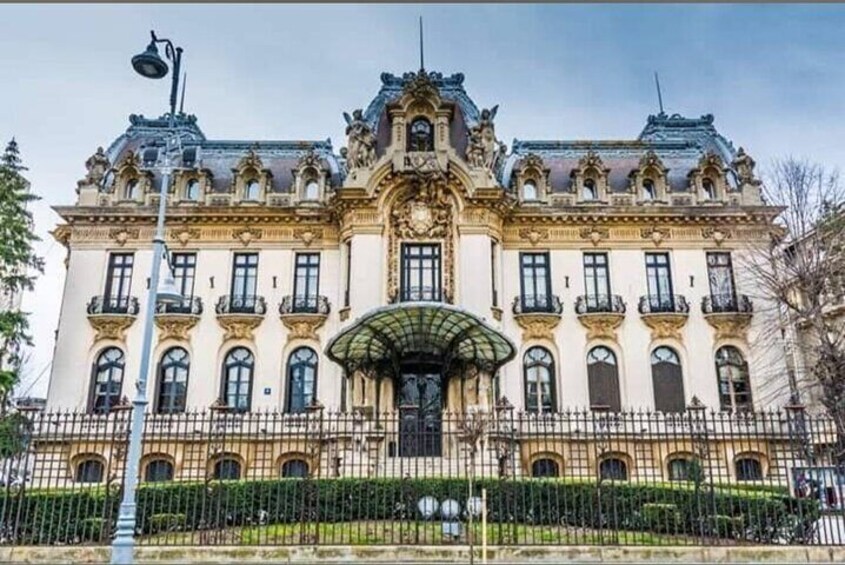 Bucharest full-day Tour, Parliament and Top Attraction, Private  3
