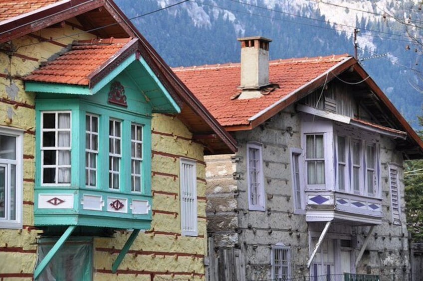 Old button houses 1