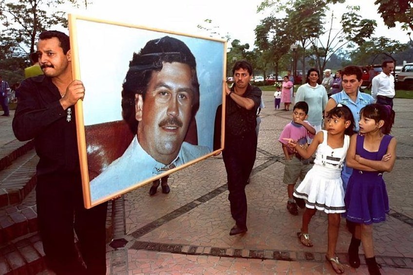 Pablo Escobar Tour Museum History and Beer 3