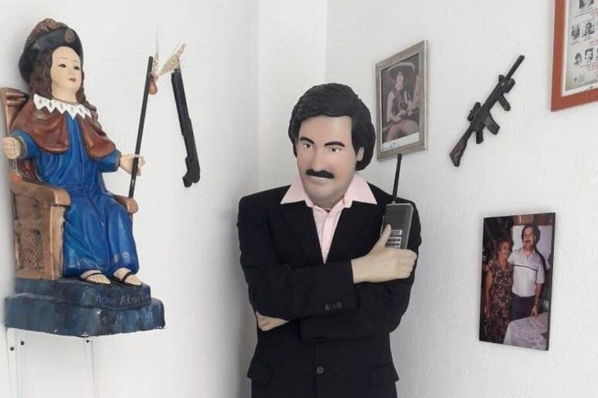 Pablo Escobar Tour Museum History and Beer 4