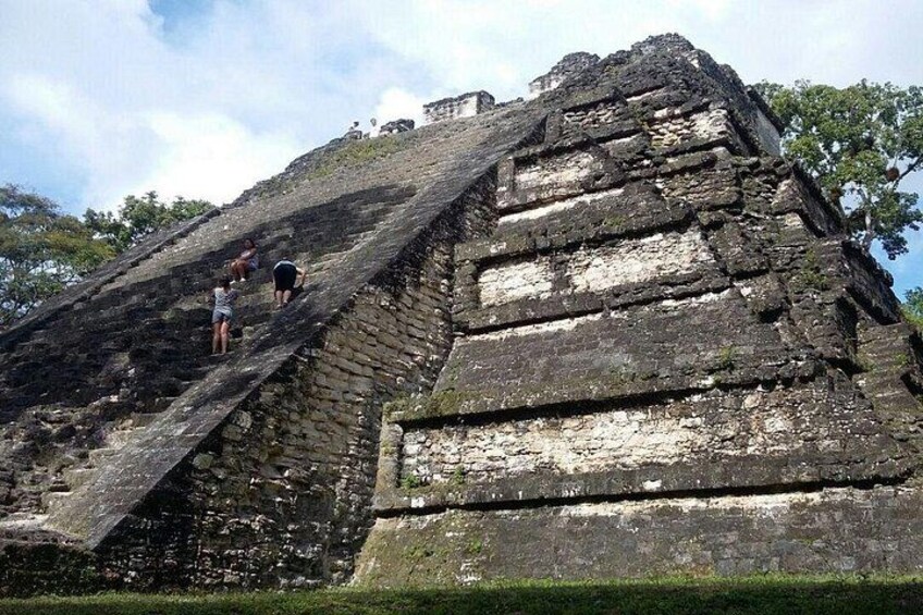 Tikal Shared Experience: Flight from the City + One Day Tour 4