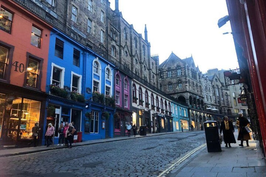 Ghosts of Edinburgh: Bloody Past Exploration Game and Tour 4