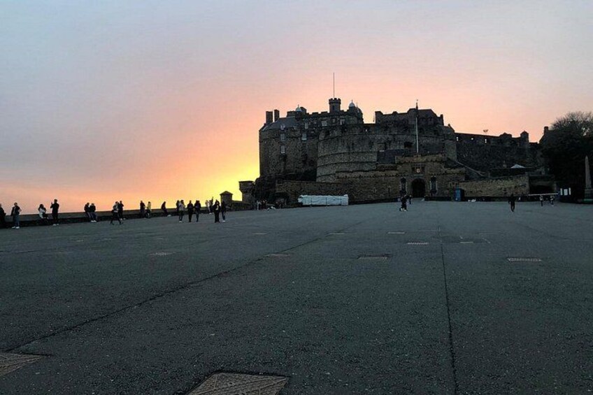 Ghosts of Edinburgh: Bloody Past Exploration Game and Tour 4