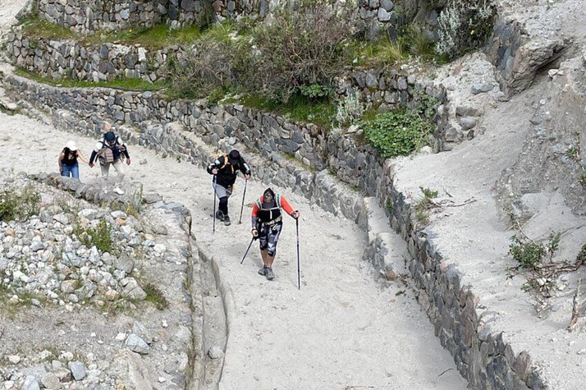 Full-Day Tour to Quilotoa Lagoon From Quito with Lunch 2