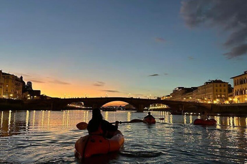 Kayak Soft in Florence under the Pontevecchio Arches 3