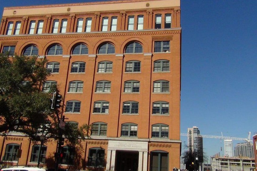1-Hour JFK Assassination Walking Tour 1