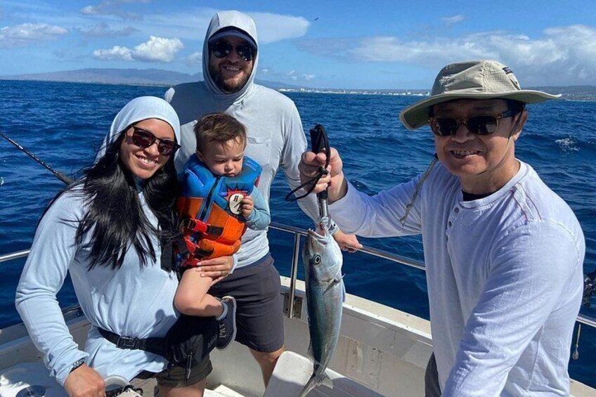 Private Fishing Charter for Family and Friends in Honolulu 5