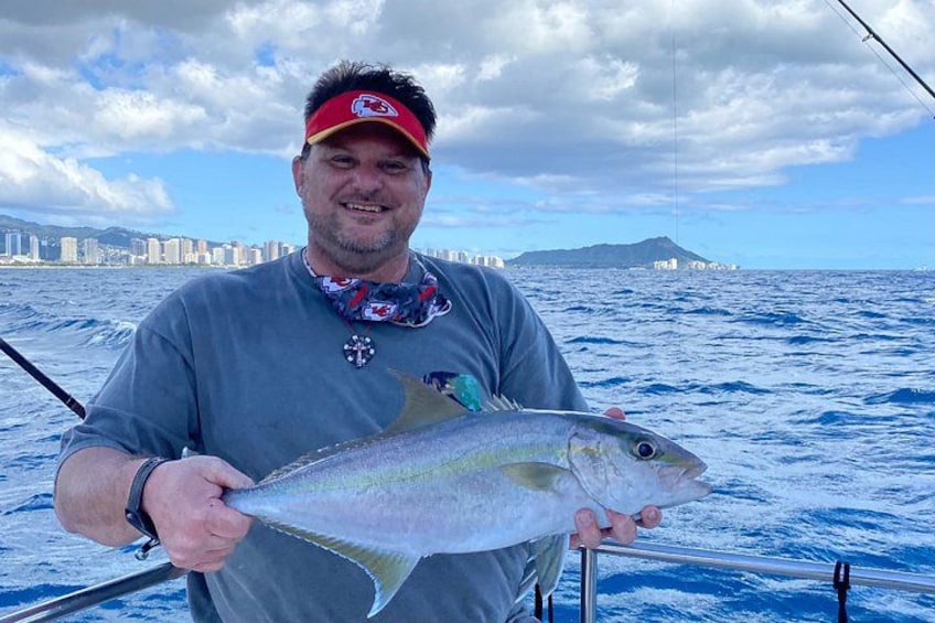 Private Fishing Charter for Family and Friends in Honolulu 5