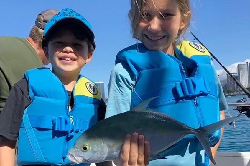 Private Fishing Charter for Family and Friends in Honolulu 2