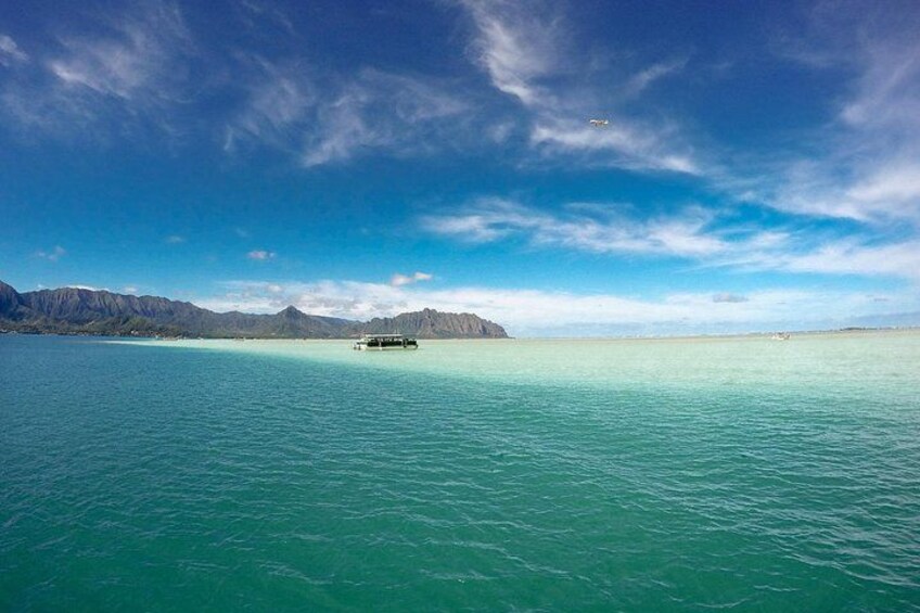 View of the Ko’olau mountain range from the middle of ocean 3