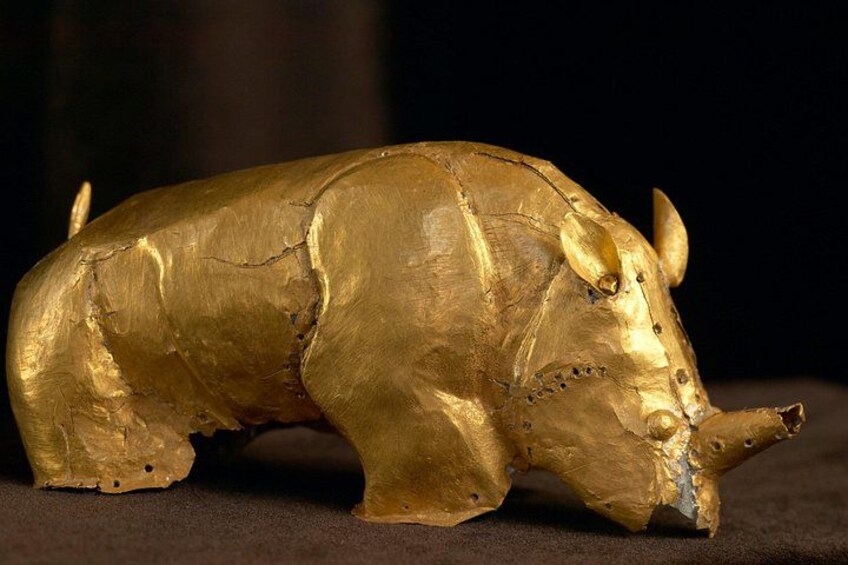 This artifact along with others made by the goldsmiths of an ancient advanced African civilisation can be viewed at the Pretoria University Museum 4