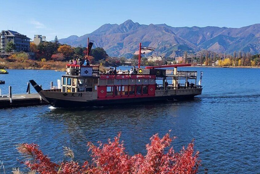 Lake Kawaguchi Cruise