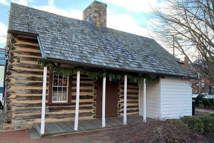 Rare diamond notch log house 5