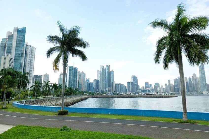 Half-day Tour of Panama City and Panama Canal 2