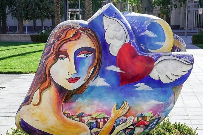 Private Street Art and Architecture Photo Tour in Las Vegas 4