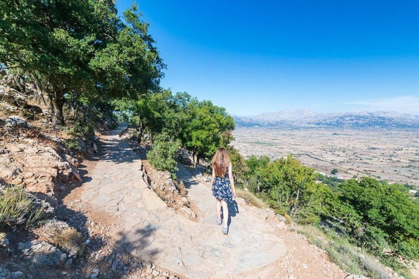 Private Full-Day Cave of Zeus - Knosos Tour from Ierapetra 2