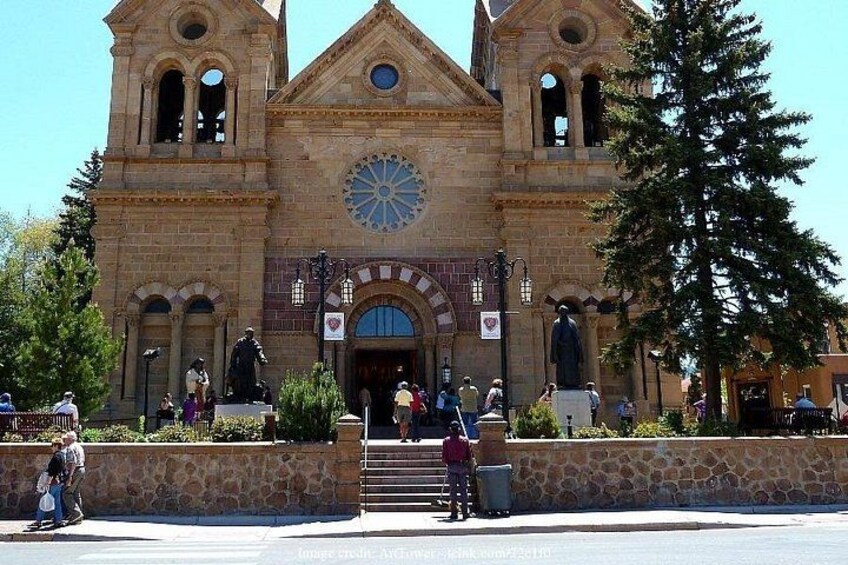 Santa Fe Culture: 3-Hr Private Tour with Georgia O’Keeffe Museum 2
