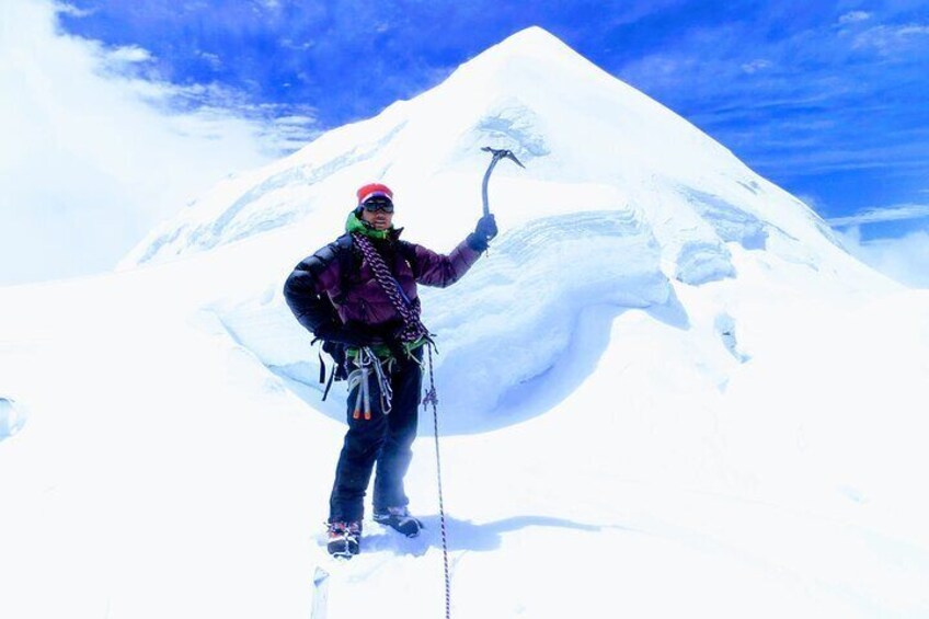 Chulu East Peak Climbing 1