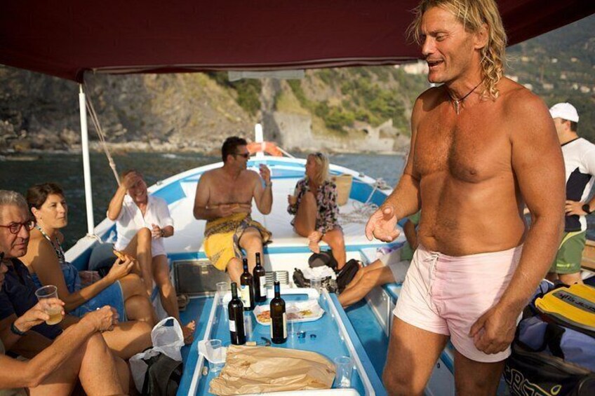 Sunset Boat Tour to Cinque Terre with aperitif on board 5